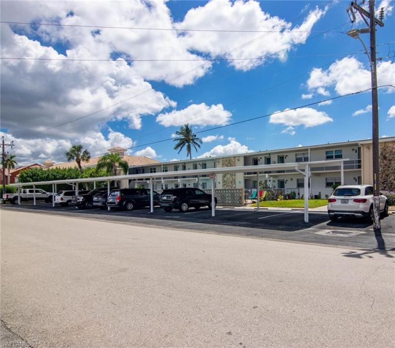 708 Victoria Dr , Unit 203, Cape Coral, FL 33904 Photo