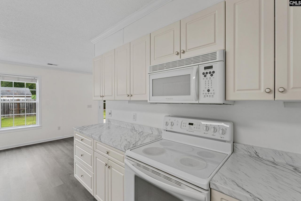 107 Southwell Road Photo 11