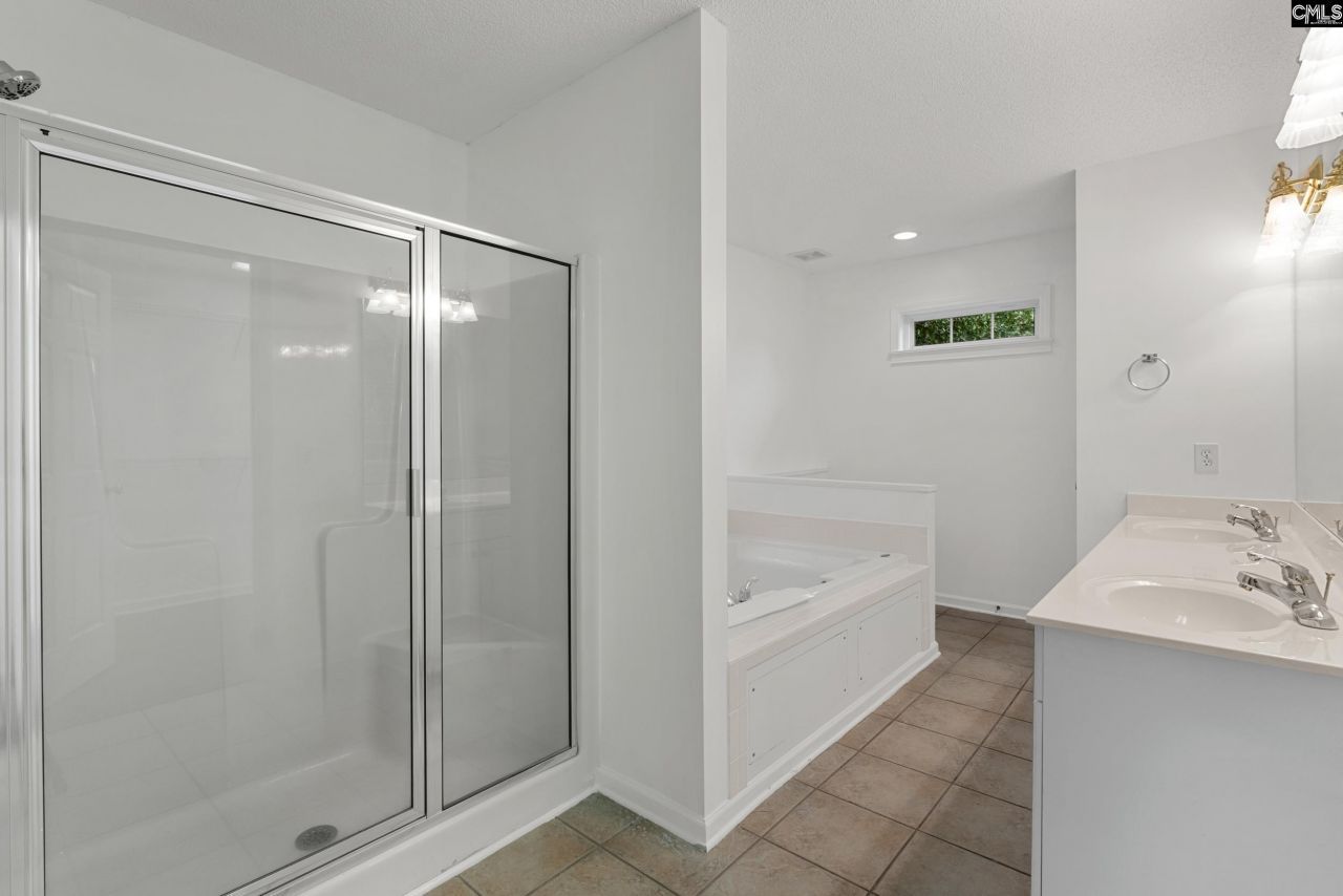 107 Southwell Road Photo 17