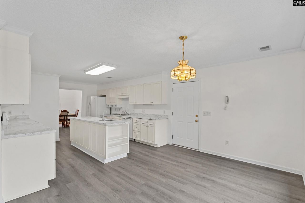 107 Southwell Road Photo 7