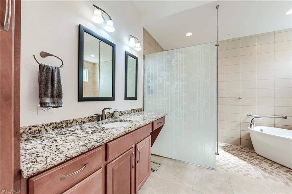 21530 Strada Nuova Cir, Unit 215, Estero, FL 33928 Photo