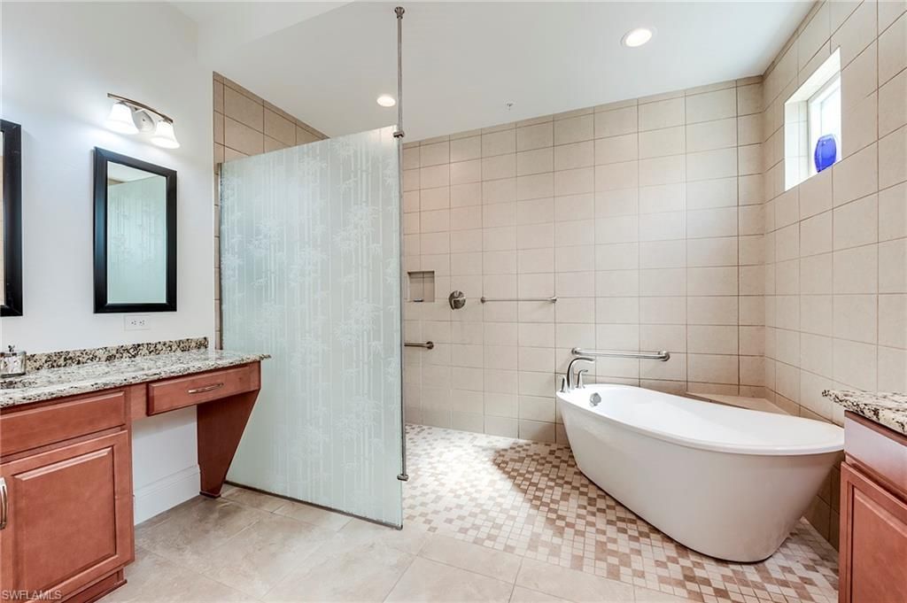 21530 Strada Nuova Cir, Unit 215, Estero, FL 33928 Photo