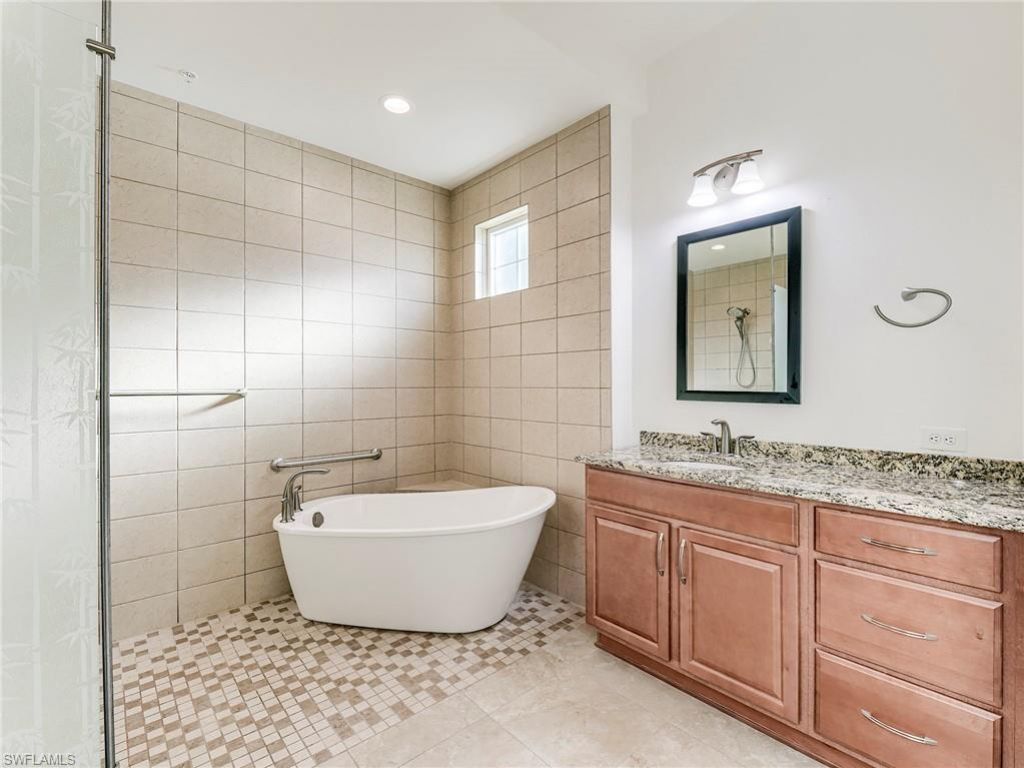 21530 Strada Nuova Cir, Unit 215, Estero, FL 33928 Photo