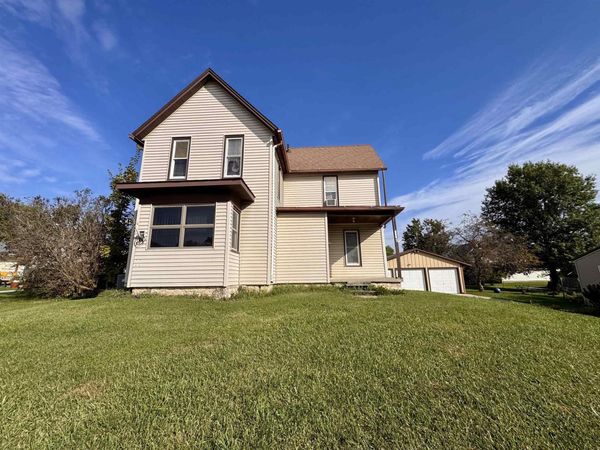 605 SW 1st Avenue, Waukon, IA 52172