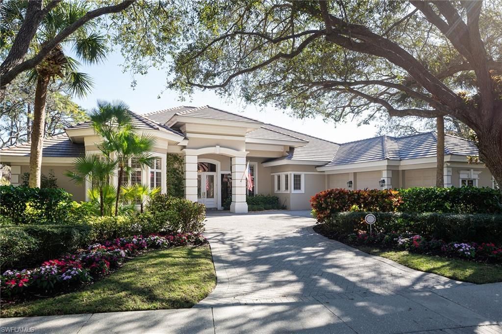 896 Barcarmil Way, Naples, FL 34110 Main Photo