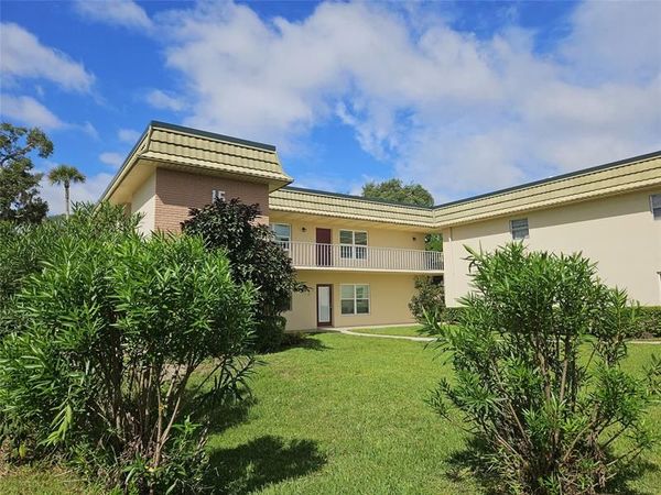15 Vista Gardens Trail, Unit 206, Vero Beach, FL 32962