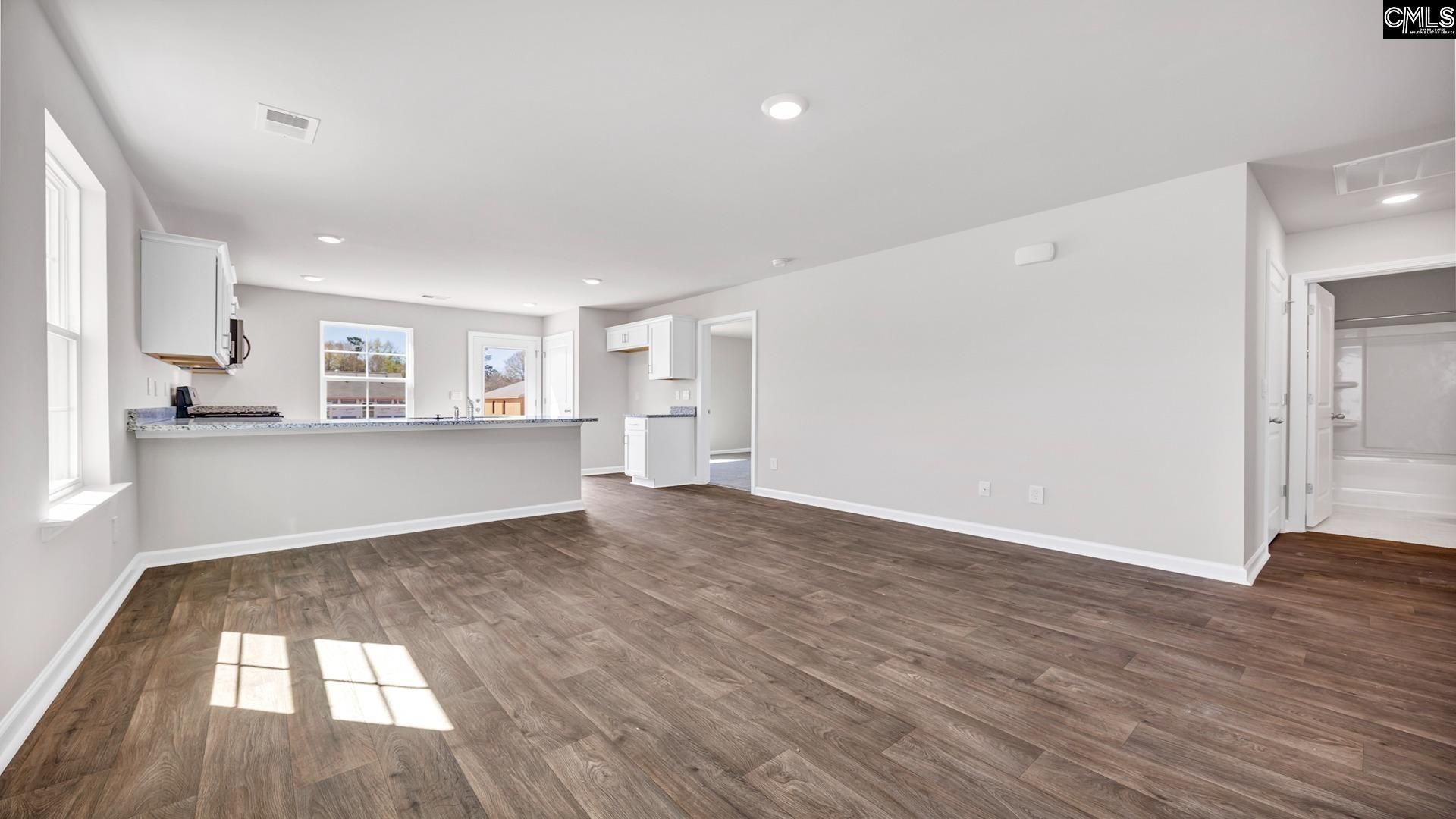 139 Sprocket Road Photo 10