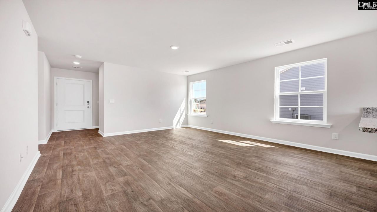 139 Sprocket Road Photo 13