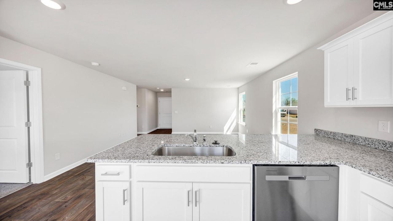 139 Sprocket Road Photo 8