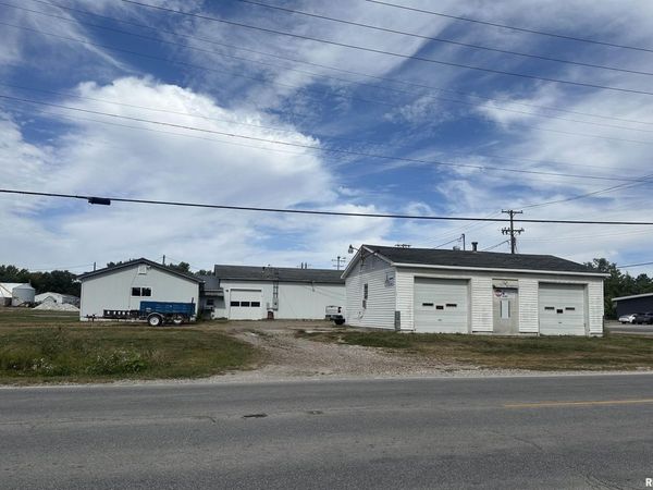 308-312 E Wood Street, Camp Point, IL 62320