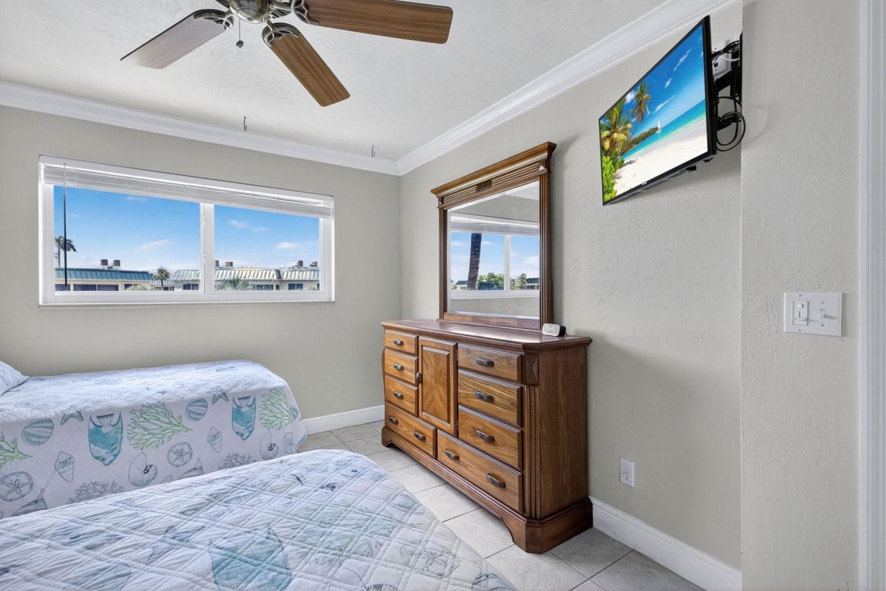 827 E Gulf Dr, Unit J7, Sanibel, FL 33957 Photo