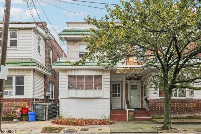 107 Saint Davids Pl, Atlantic, NJ 08401 Main Photo