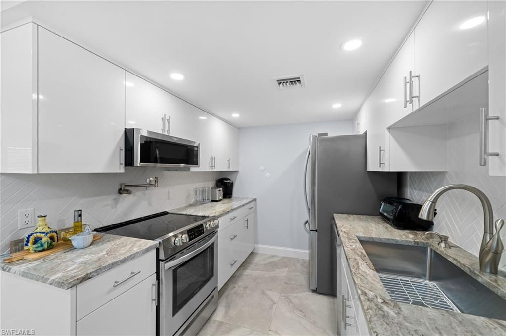 1605 Chesapeake Ave, Unit 2, Naples, FL 34102 Photo