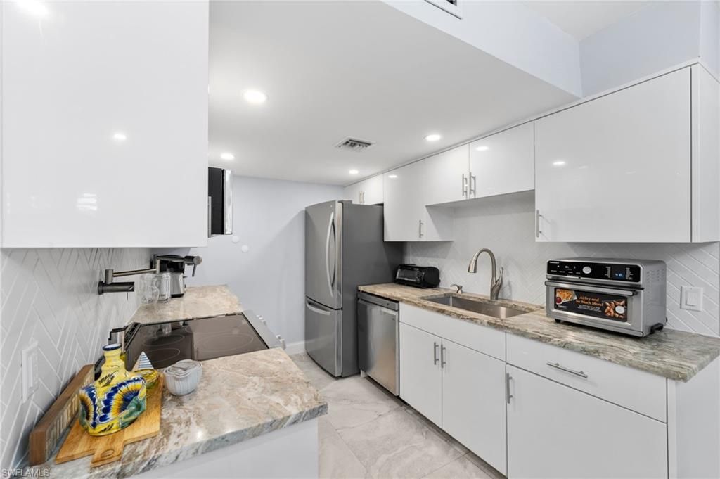 1605 Chesapeake Ave, Unit 2, Naples, FL 34102 Photo