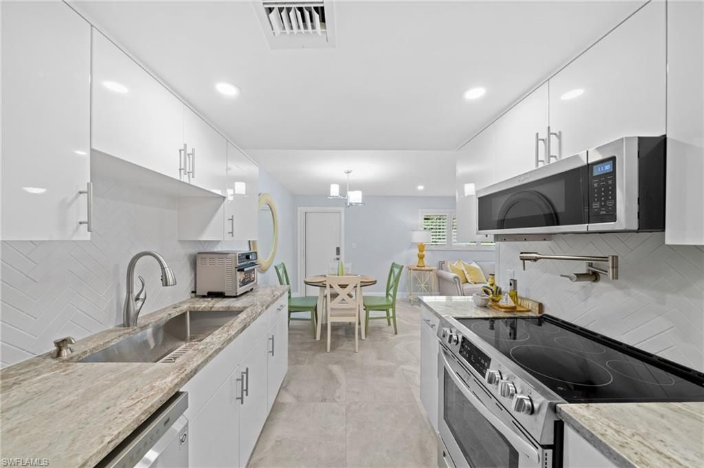 1605 Chesapeake Ave, Unit 2, Naples, FL 34102 Photo