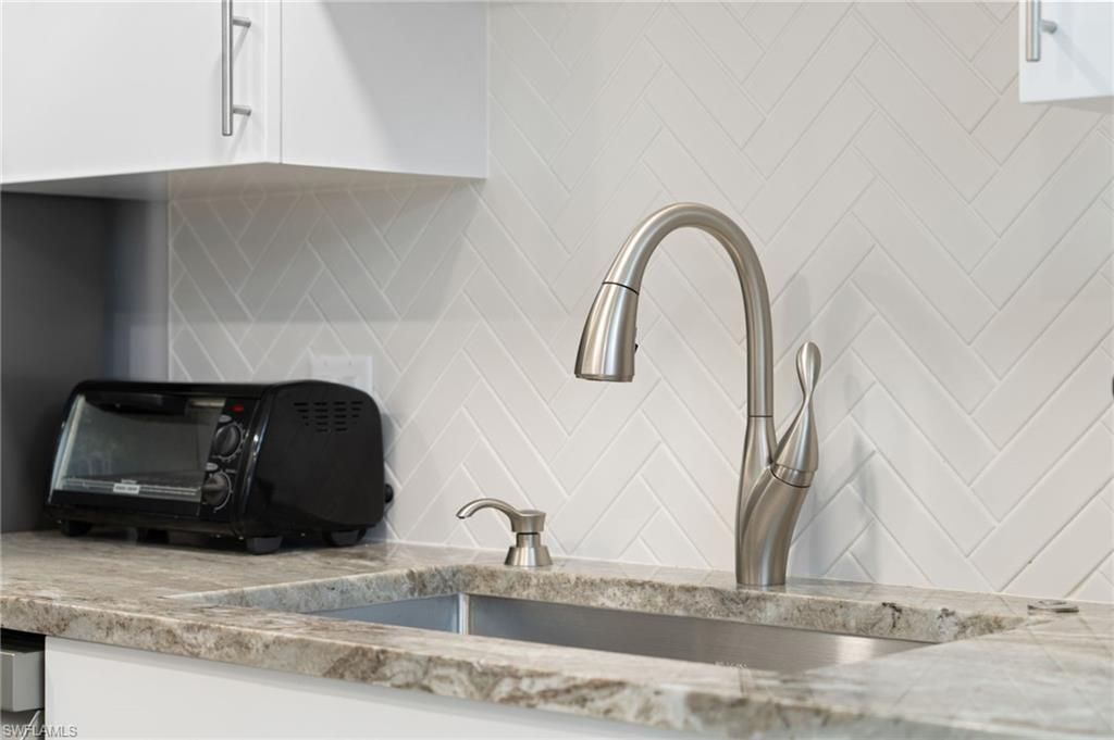 1605 Chesapeake Ave, Unit 2, Naples, FL 34102 Photo