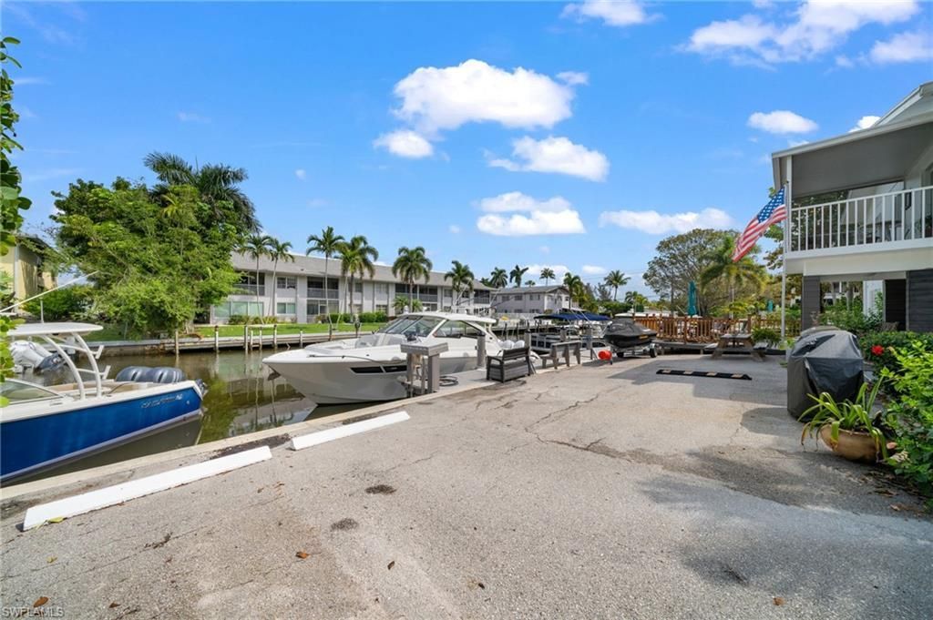 1605 Chesapeake Ave, Unit 2, Naples, FL 34102 Photo