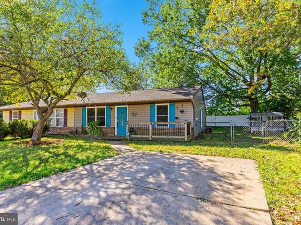 825 JOHAHN DRIVE, WESTMINSTER, MD 21158