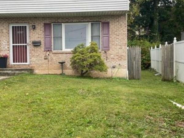 2424 PERKIOMEN AVENUE, READING, PA 19606