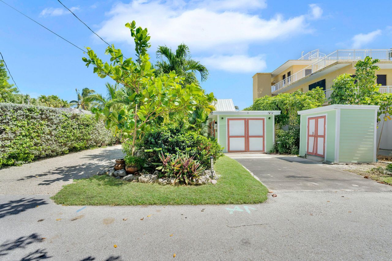 25368 2nd Street, Summerland Key, FL 33042 Photo