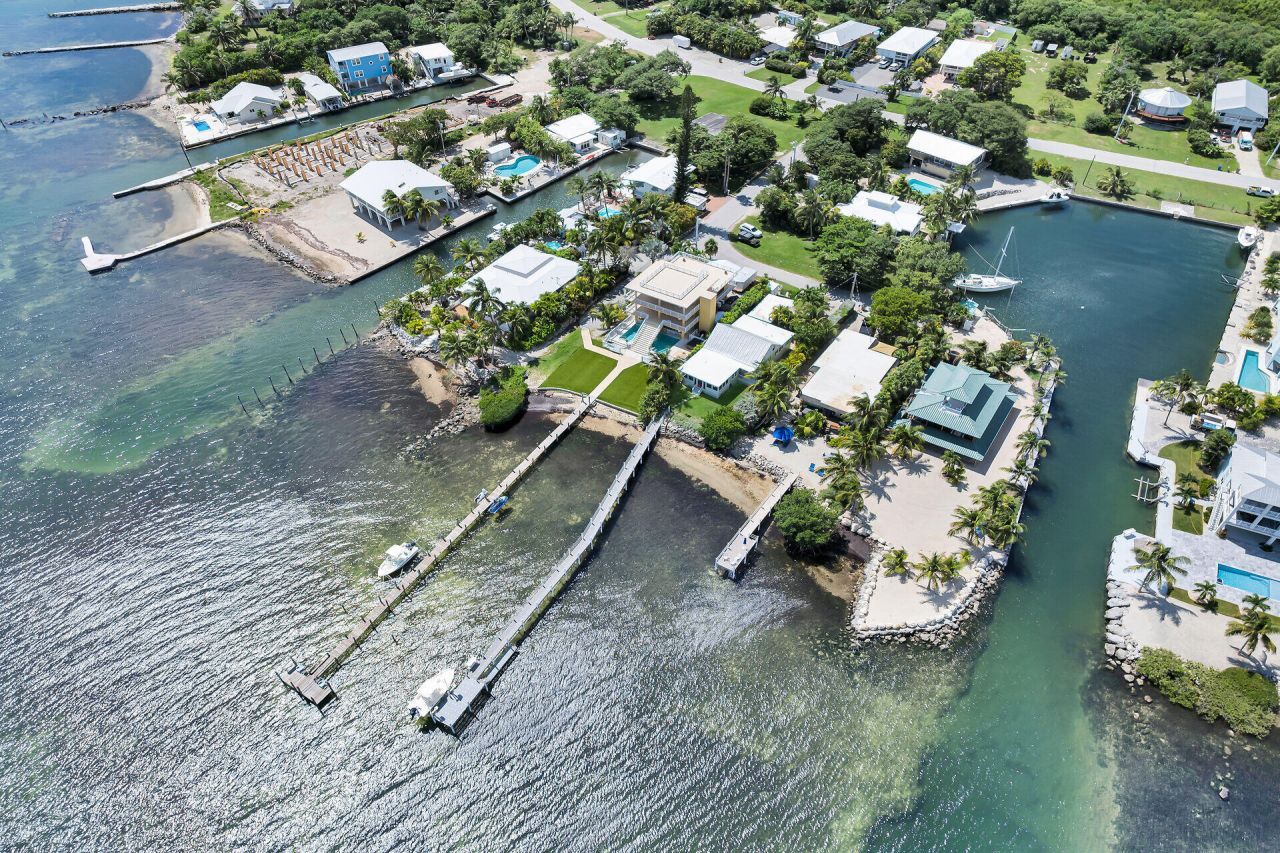 25368 2nd Street, Summerland Key, FL 33042 Photo