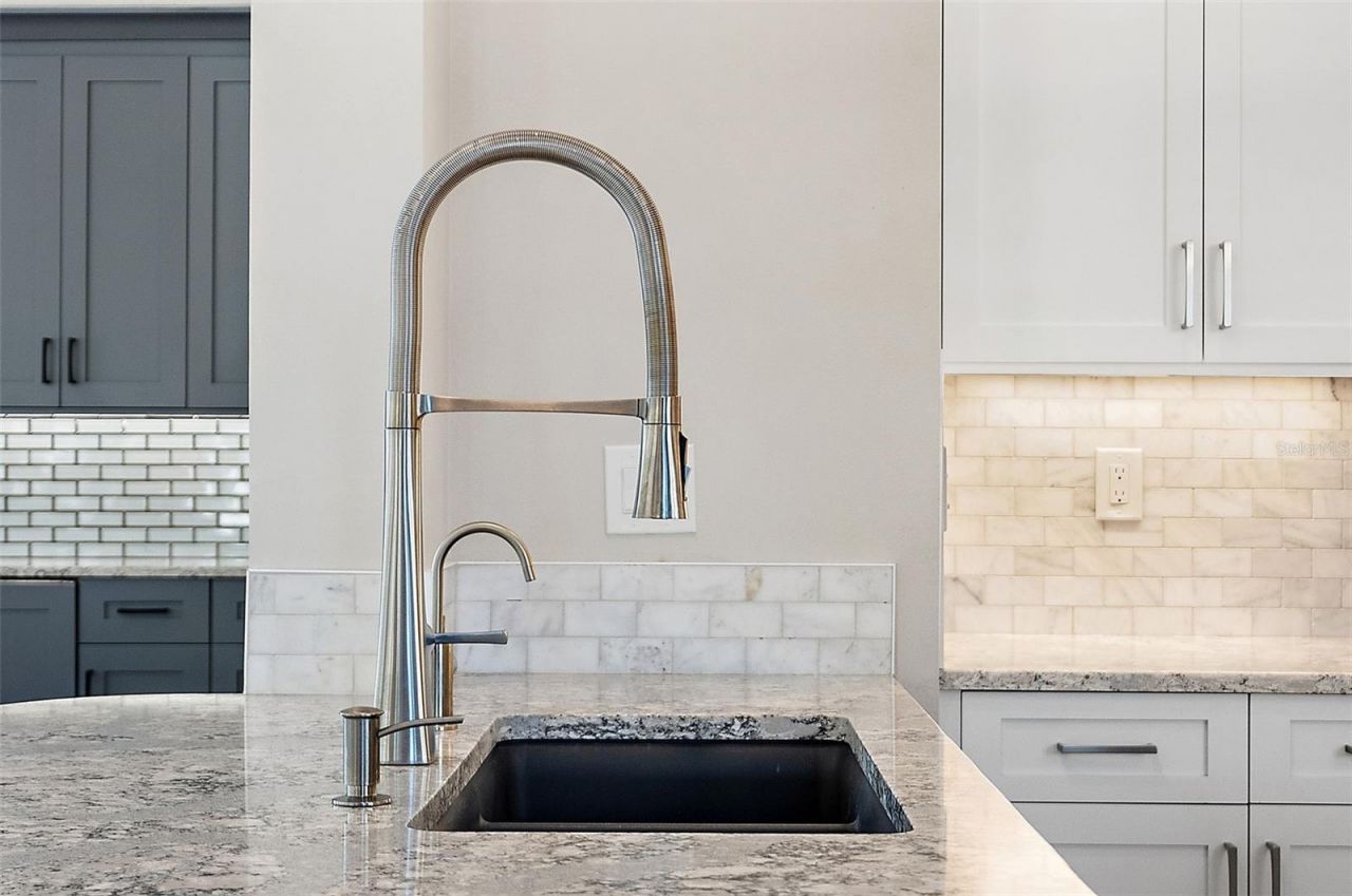 100 Beach Drive Ne, Unit 301, Saint Petersburg, FL 33701 Photo