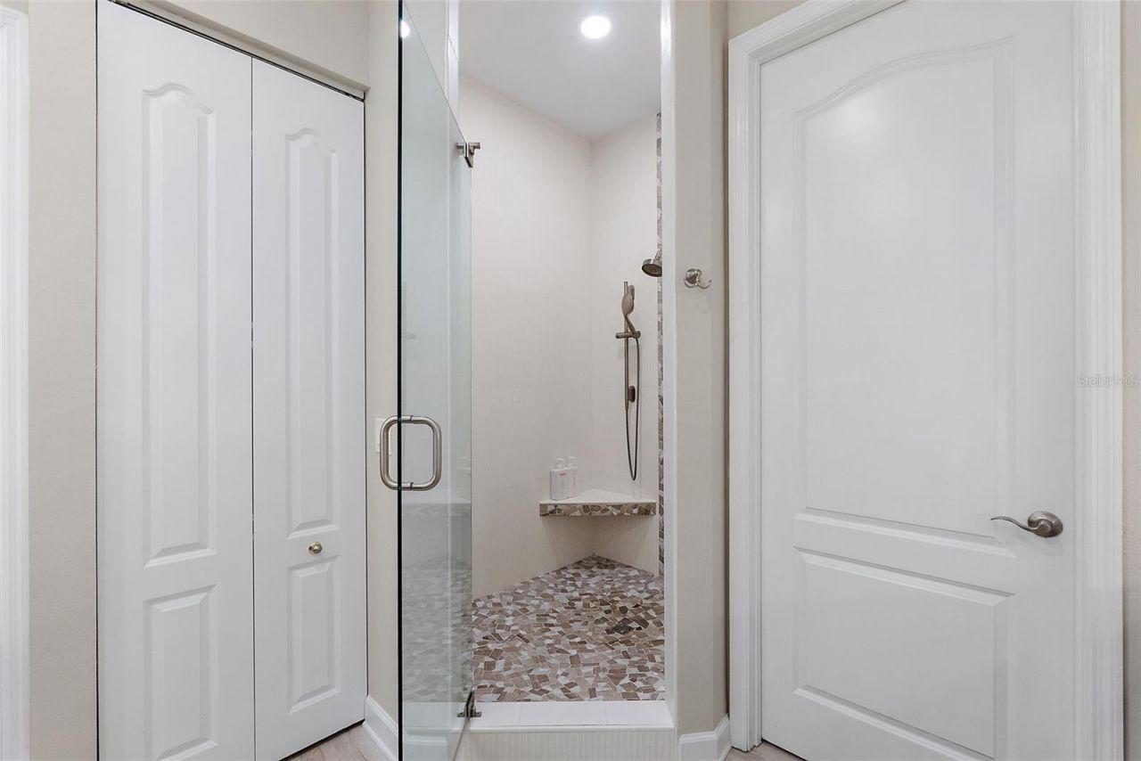 100 Beach Drive Ne, Unit 301, Saint Petersburg, FL 33701 Photo