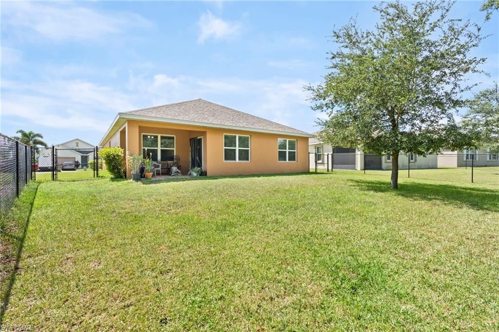 10564 Canal Brook Ln, Lehigh Acres, FL 33936 Photo