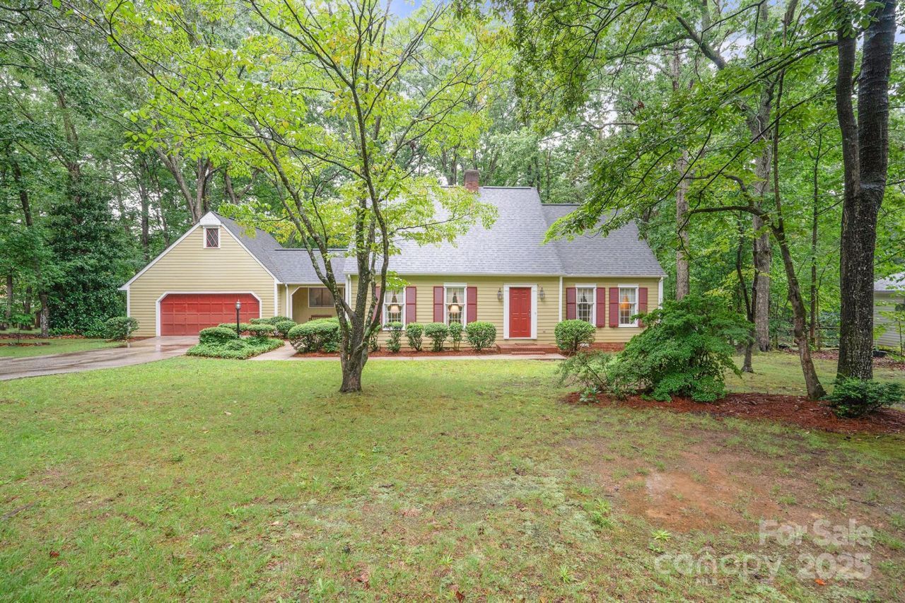 112 Julia Drive, Lincolnton, NC 28092 Main Photo
