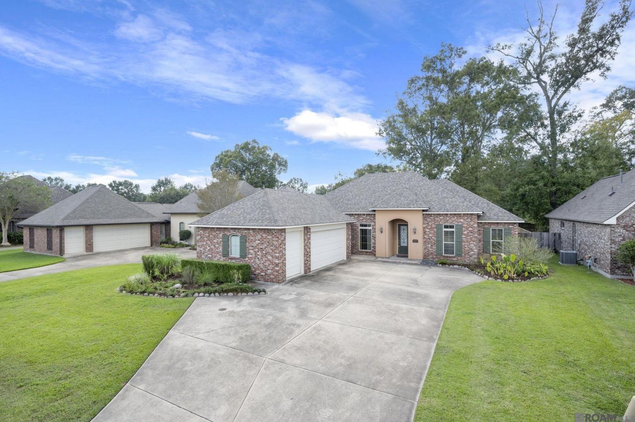 16525 Pearson Dr, Prairieville, LA 70769 Main Photo