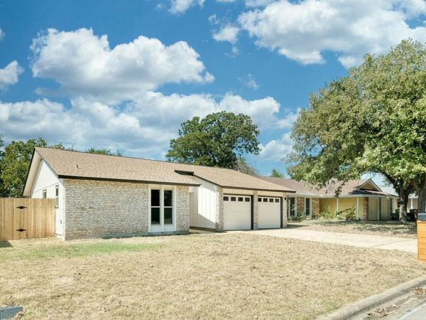 1702 Wagon Gap DR, Round Rock, TX 78681