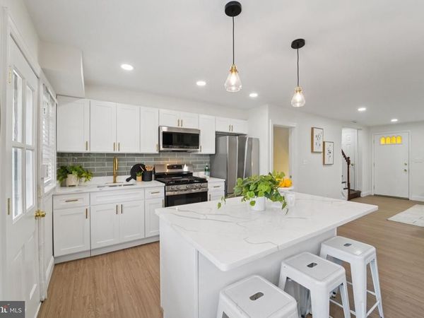 827 N AUGUSTA AVENUE, BALTIMORE, MD 21229