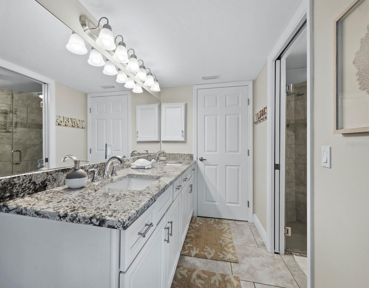 4825 Gulf Of Mexico Drive, Unit 105, Longboat Key, FL 34228 Photo