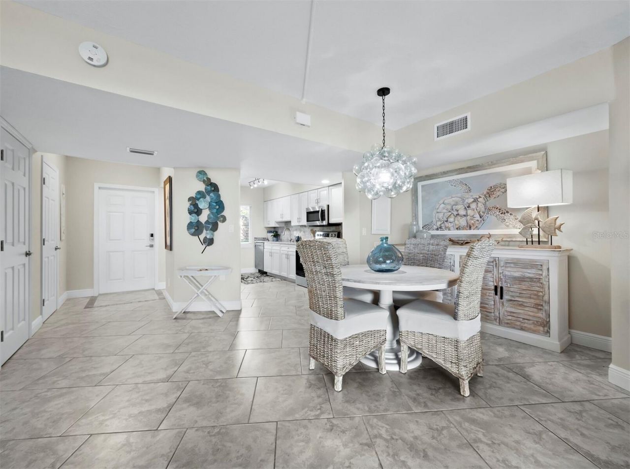 4825 Gulf Of Mexico Drive, Unit 105, Longboat Key, FL 34228 Photo