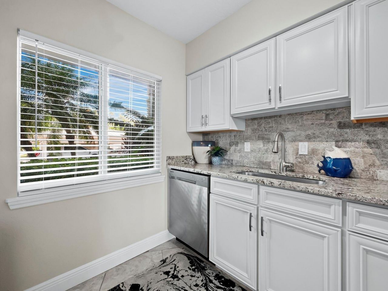4825 Gulf Of Mexico Drive, Unit 105, Longboat Key, FL 34228 Photo