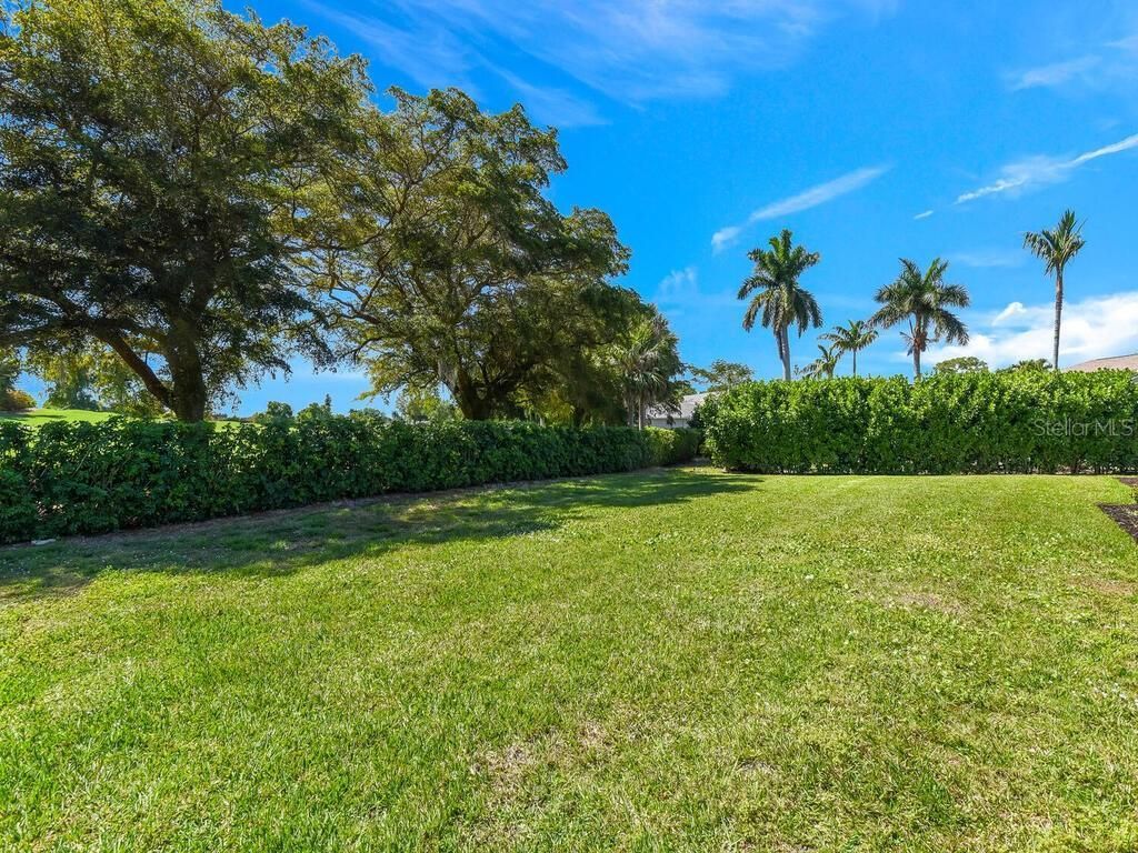 491 Cypress Way E, Naples, FL 34110 Photo