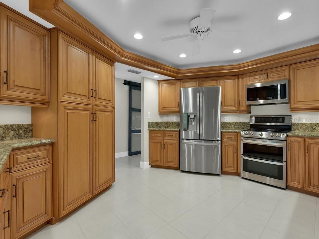 491 Cypress Way E, Naples, FL 34110 Photo
