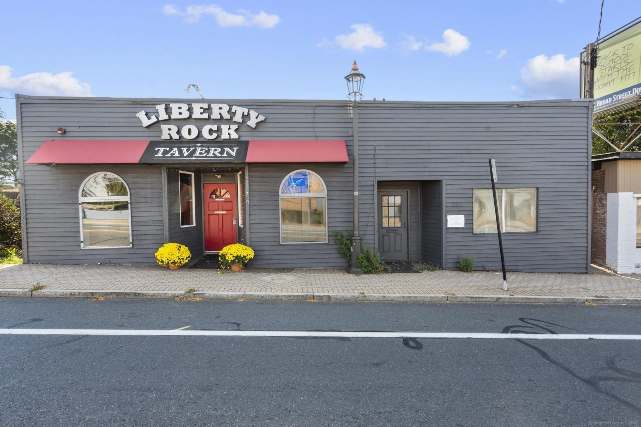 227 Bridgeport, Milford, CT 06460 Main Photo