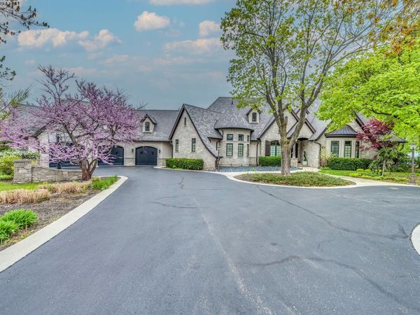 217 Haman Road, Inverness, IL 60010