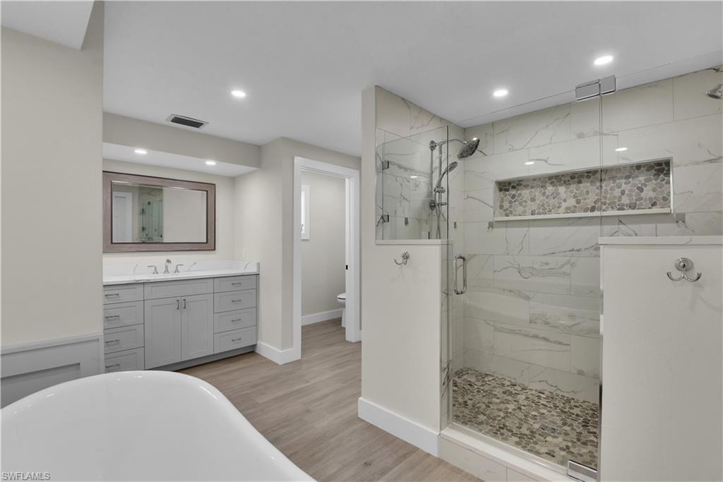 491 Cypress Way E, Naples, FL 34110 Photo