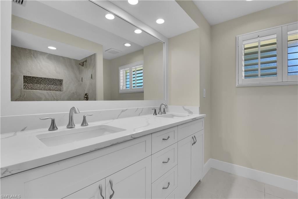 491 Cypress Way E, Naples, FL 34110 Photo