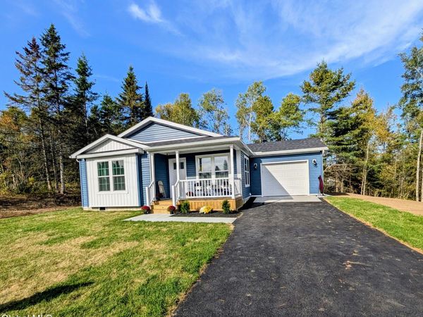 10 Colden Place, Newcomb, NY 12852