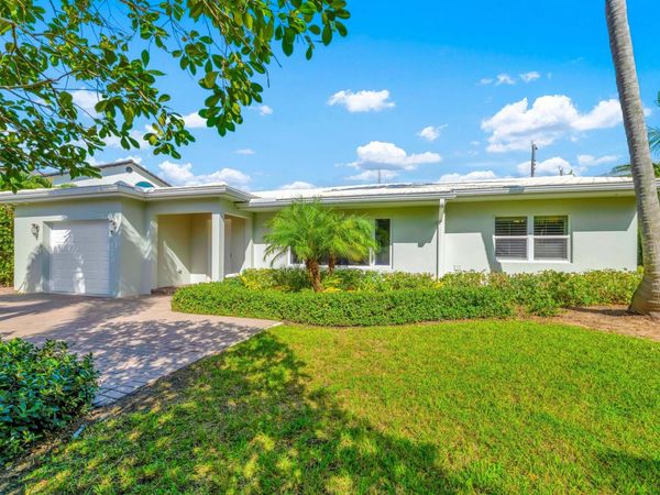 471 N Juno Lane, Juno Beach, FL 33408