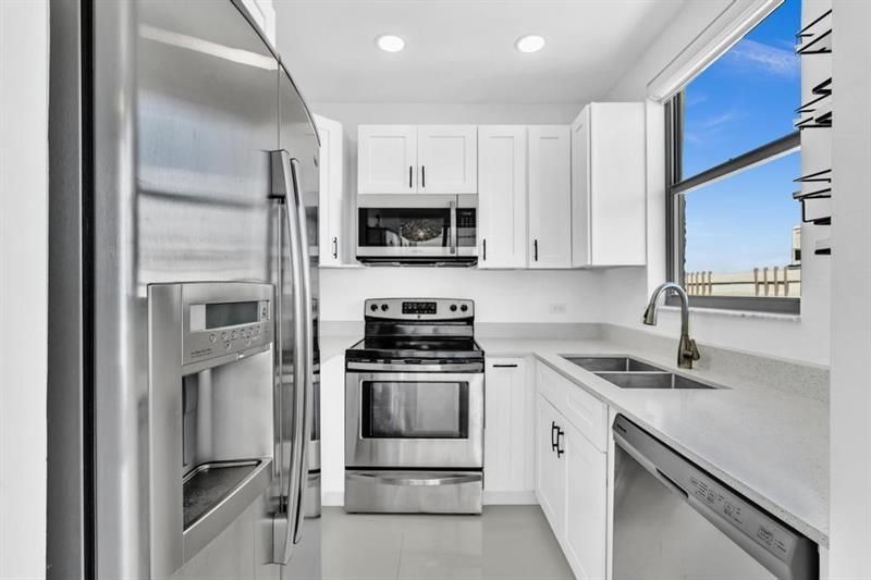 1010 S Ocean Boulevard, Unit PH15, Pompano Beach, FL 33062 Photo