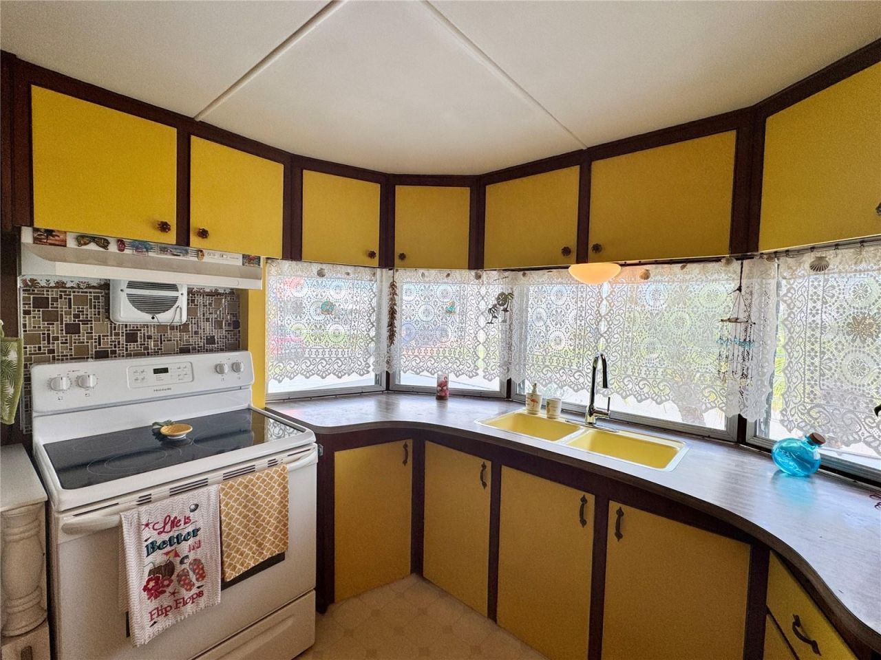 616 50th Avenue Terrace W, Bradenton, FL 34207 Photo