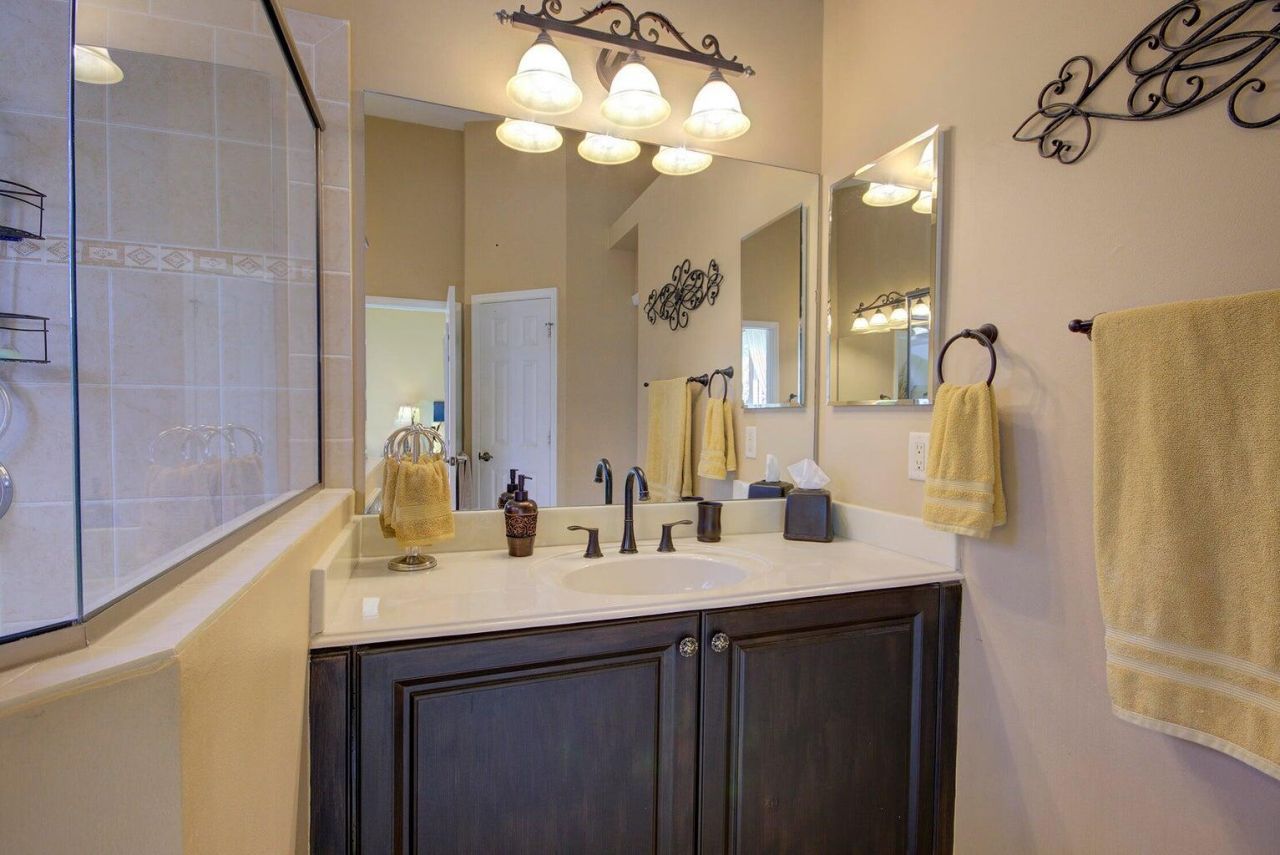 10112 SW Oak Tree Circle Sw, Port Saint Lucie, FL 34987 Photo