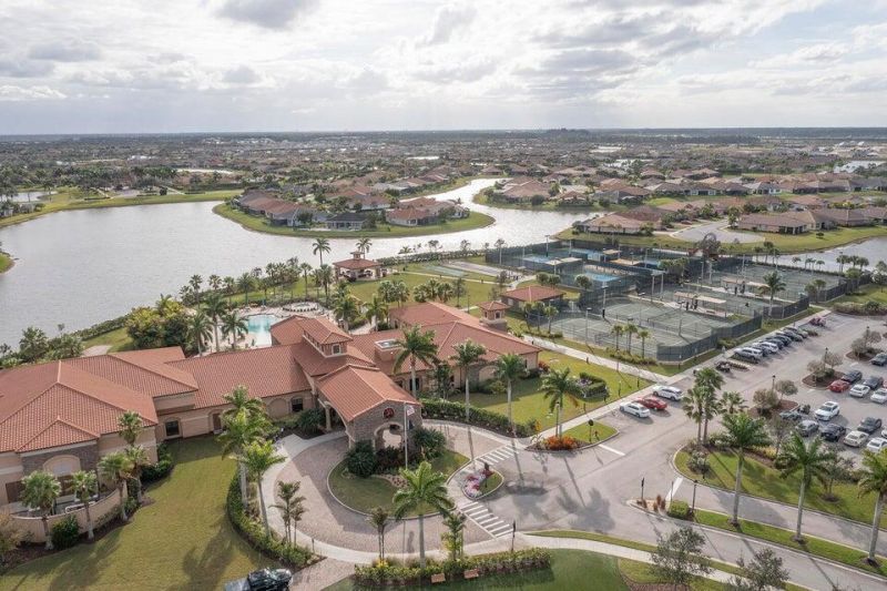 10112 SW Oak Tree Circle Sw, Port Saint Lucie, FL 34987 Photo