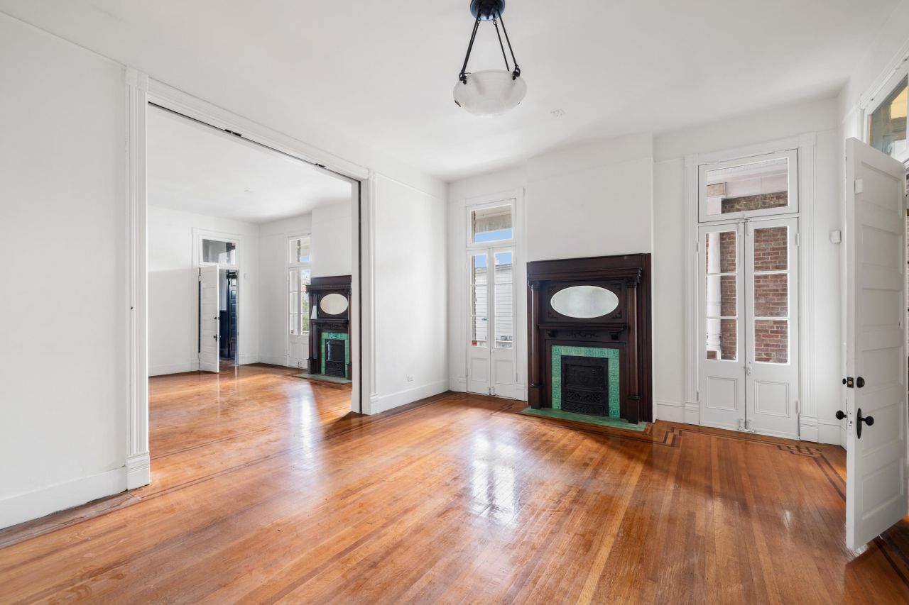 438 King Street Photo 10