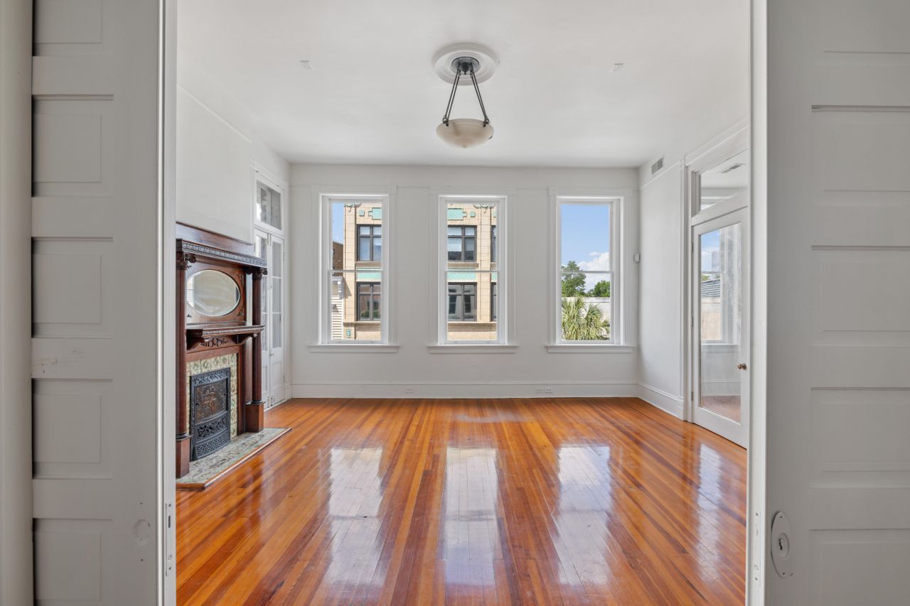 438 King Street Photo 9