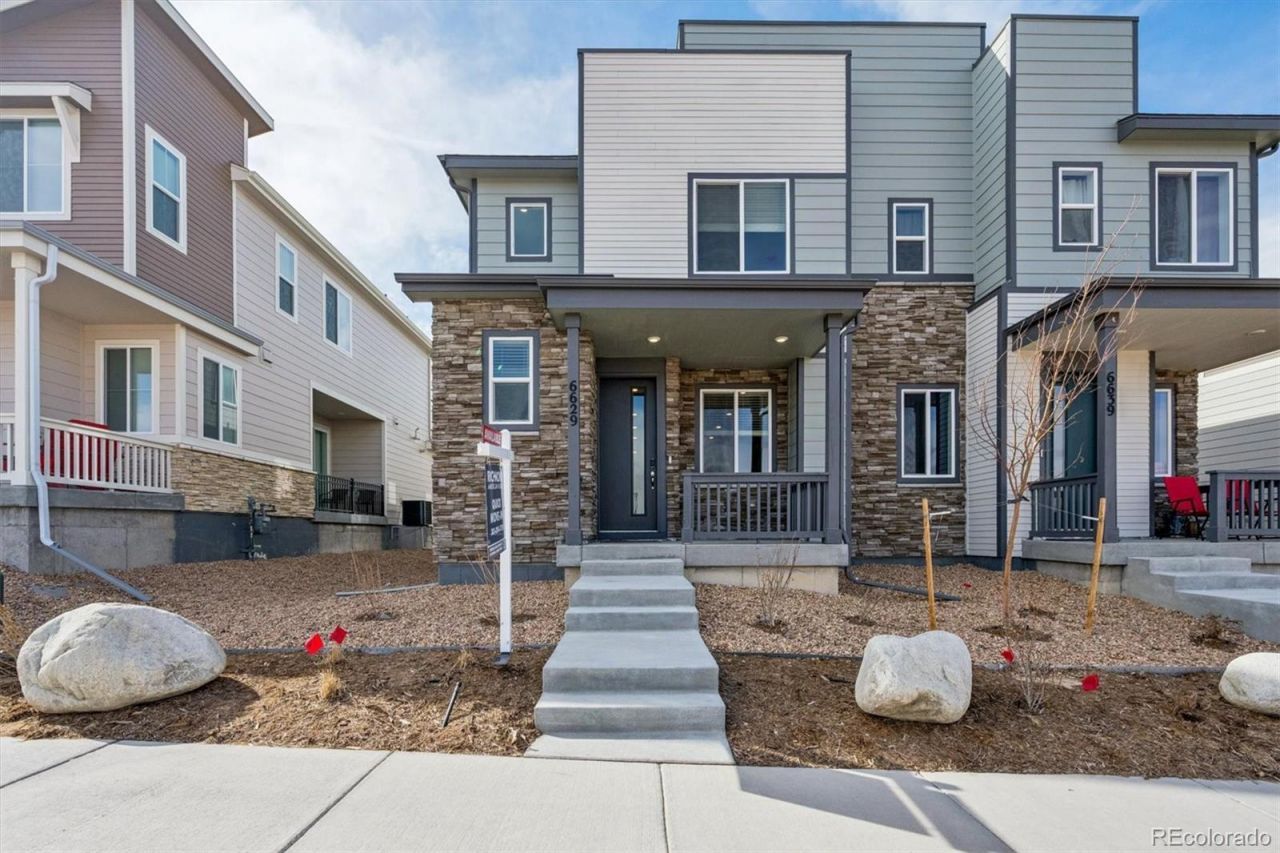 6629 N Netherland Street, Aurora, CO 80019 Main Photo